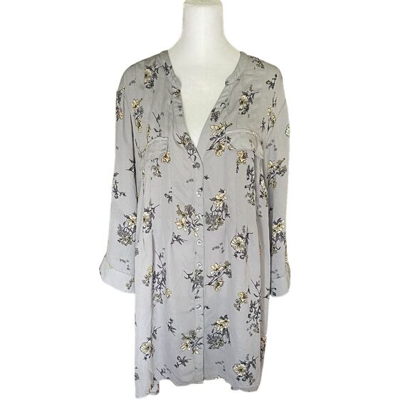 Torrid Plus 3X Georgette Hi-Low Tunic Blouse Gray Blue Floral Vneck Top Button - Picture 1 of 12
